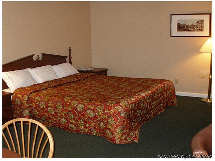 Americas Best Value Inn New London Mystic Habitación foto