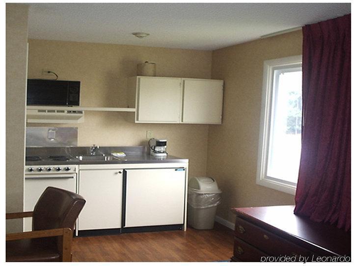 Americas Best Value Inn New London Mystic Habitación foto